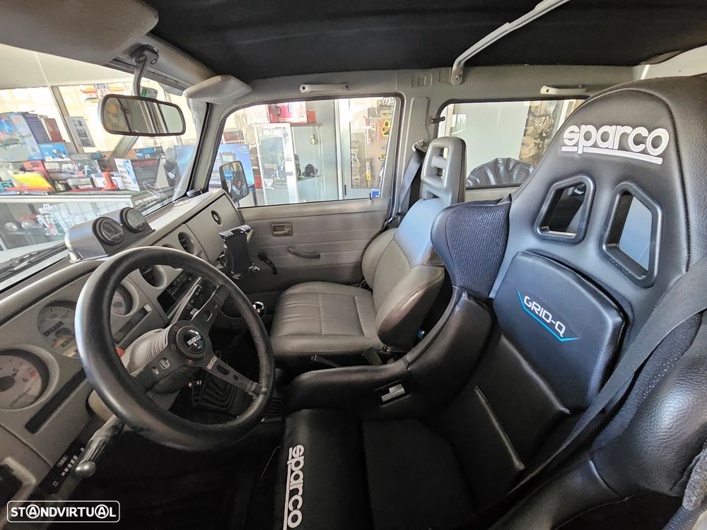 Suzuki Samurai - 11