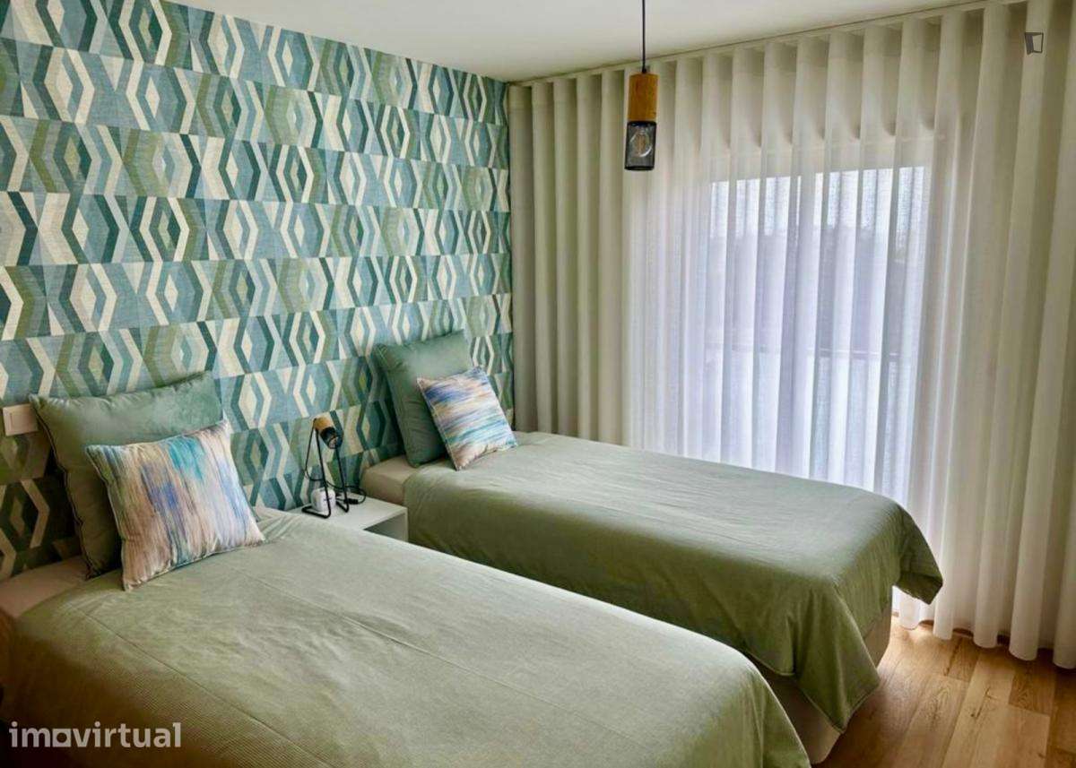 Apartamento com 1 quartos - localizado em Paranhos Porto - Grande imagem: 5/19