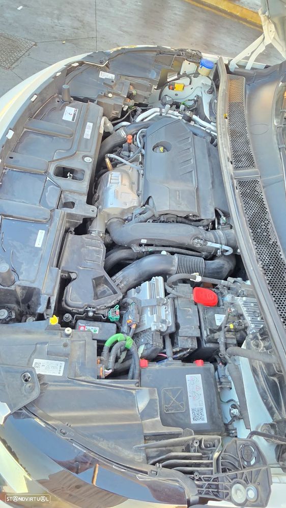 Peugeot 3008 1.6 Hybrid Allure Pack e-EAT8 - 21