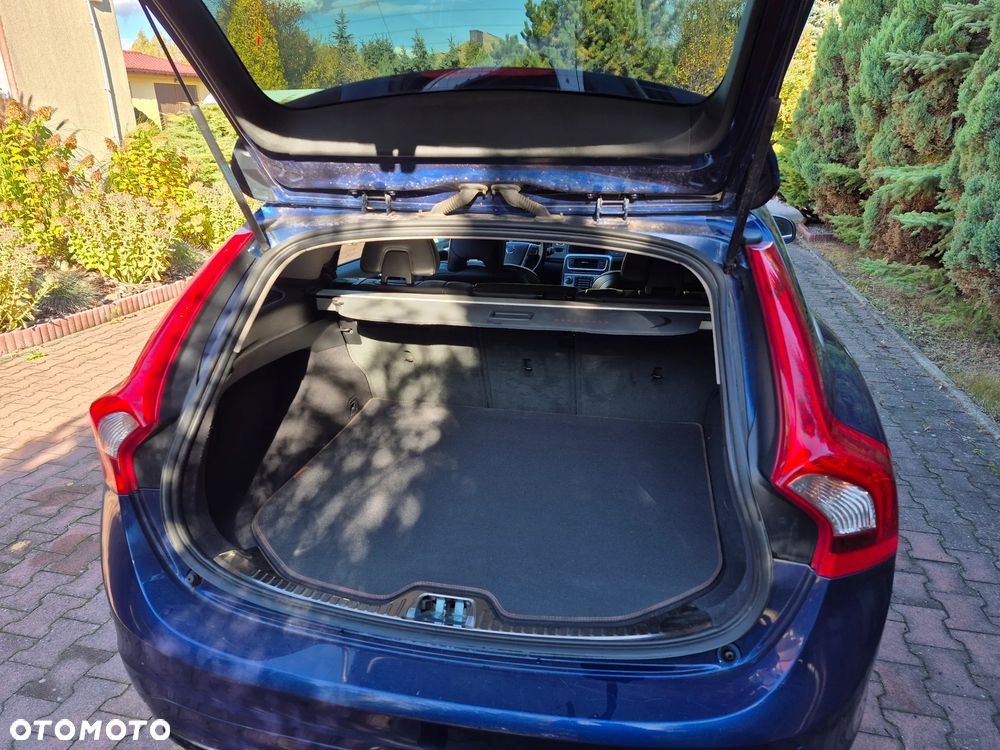 Volvo V60 D3 Drive-E Ocean Race - 8