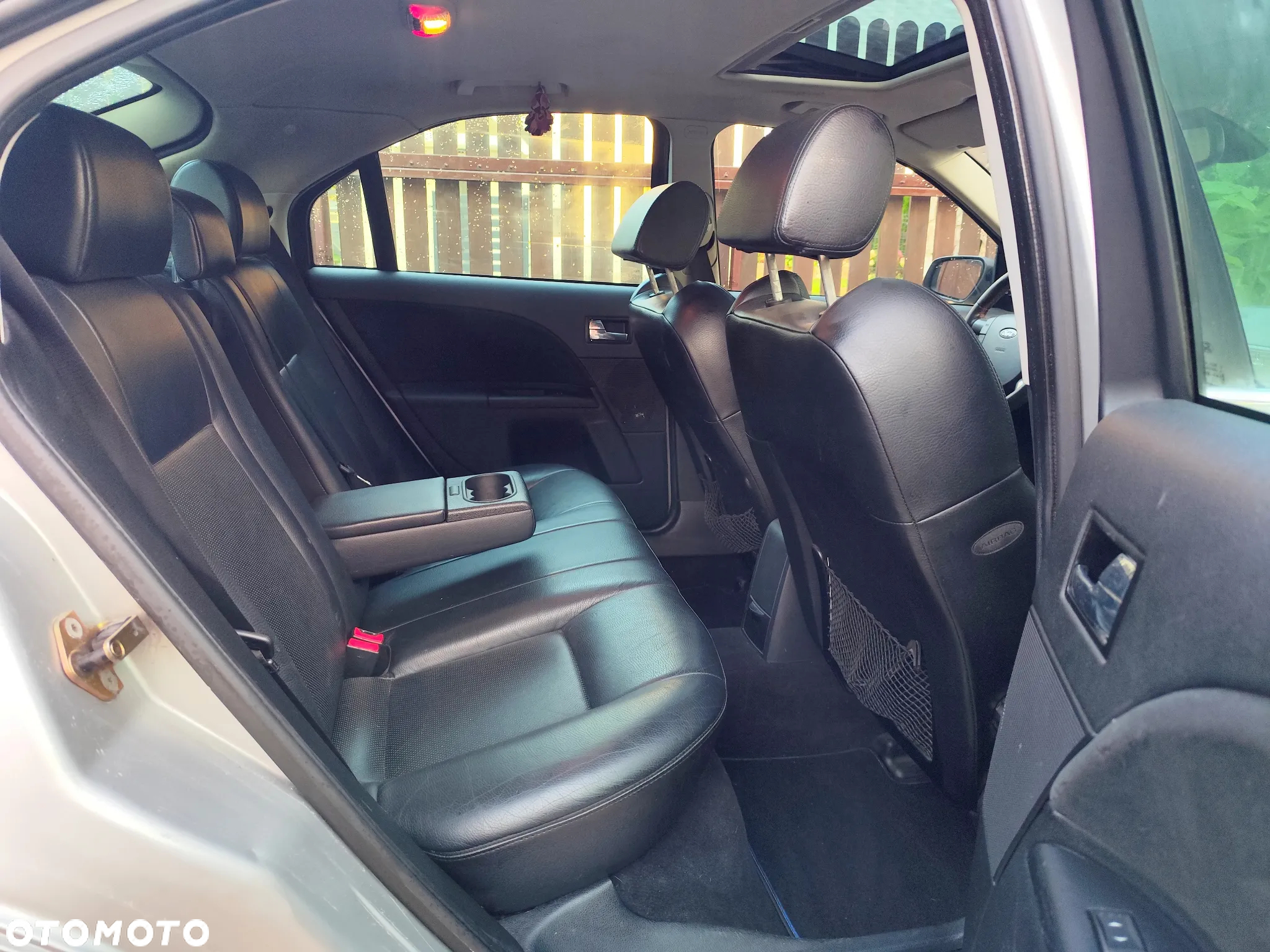 Ford Mondeo - 23