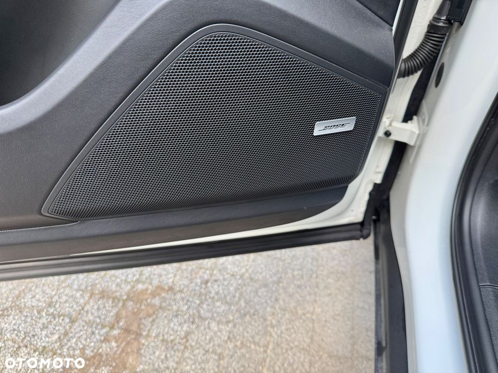 Porsche Cayenne Platinum Edition - 12