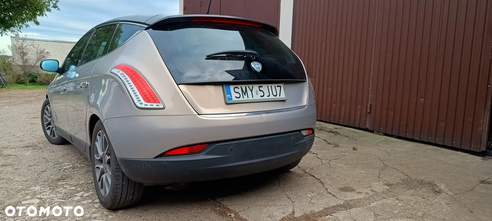 Lancia Delta 1.6 MJ Platino - 4