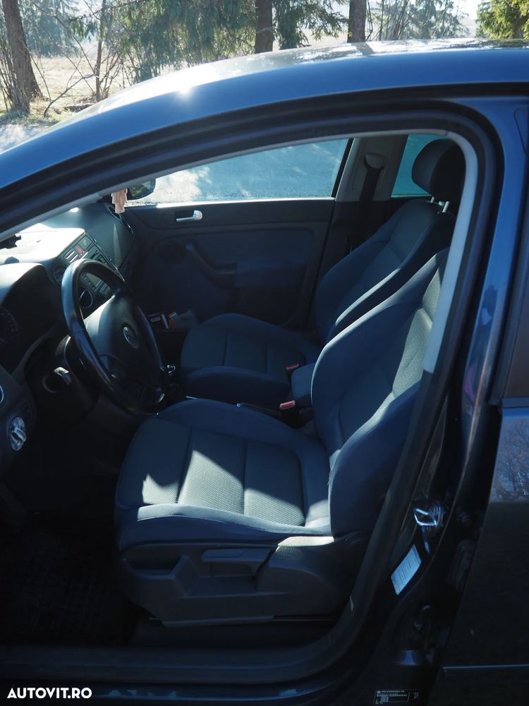 Volkswagen Golf Plus - 13