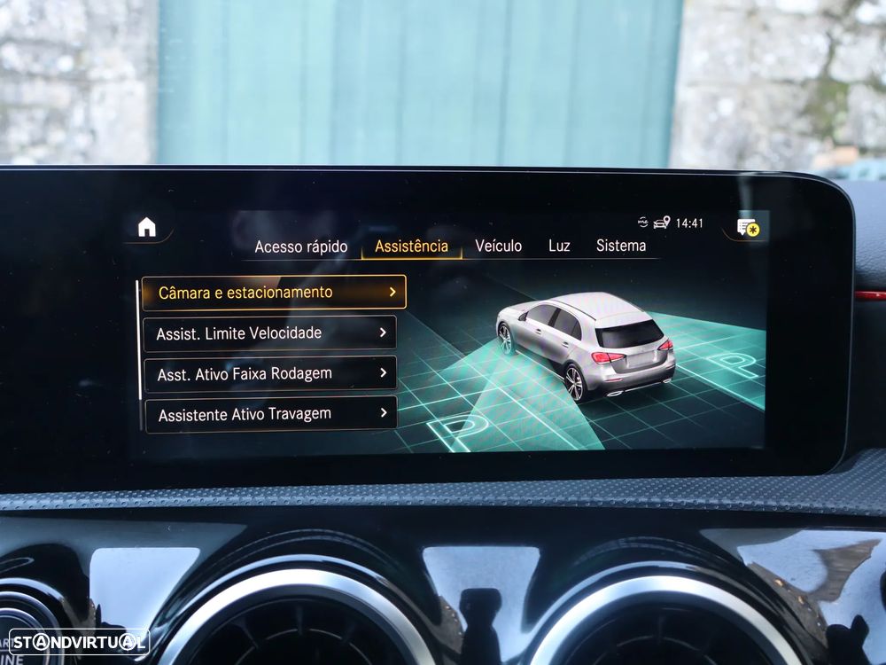 Mercedes-Benz A 250 e AMG Line - 28