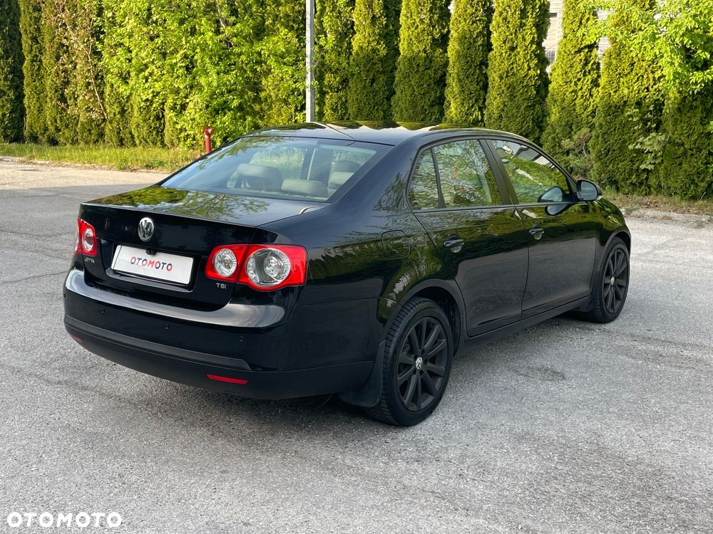 Volkswagen Jetta 1.4 TSI Highline Optimum - 30