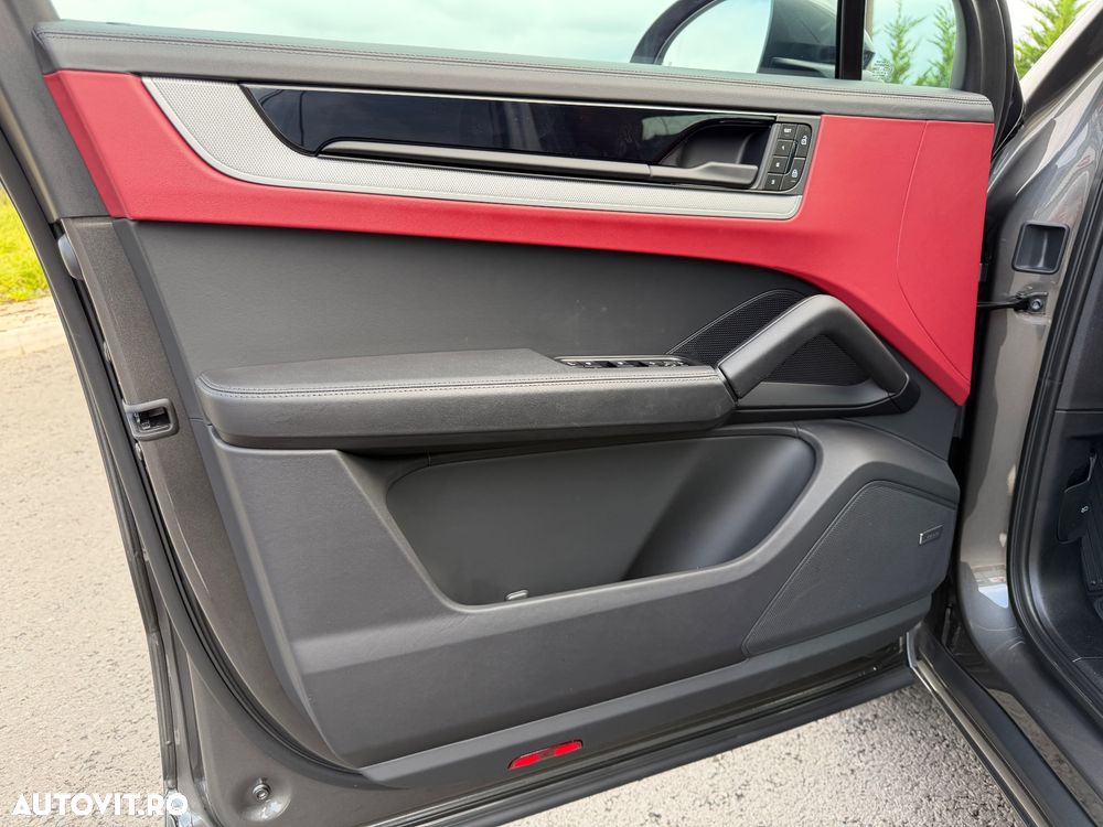 Porsche Cayenne E-Hybrid Tiptronic S Platinum Edition - 39