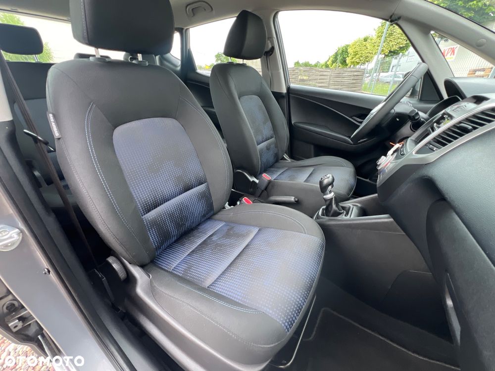 Hyundai ix20 1.4 blue Comfort - 18