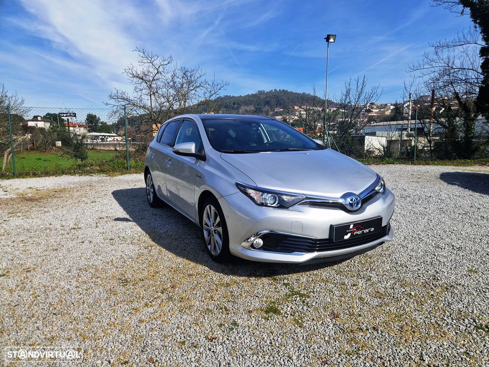 Toyota Auris 1.8 HSD Exclusive - 1