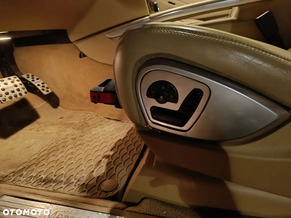Mercedes-Benz ML - 13