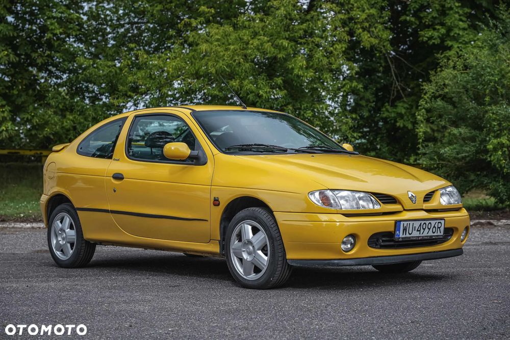 Renault Megane Coach 2.0 - 1