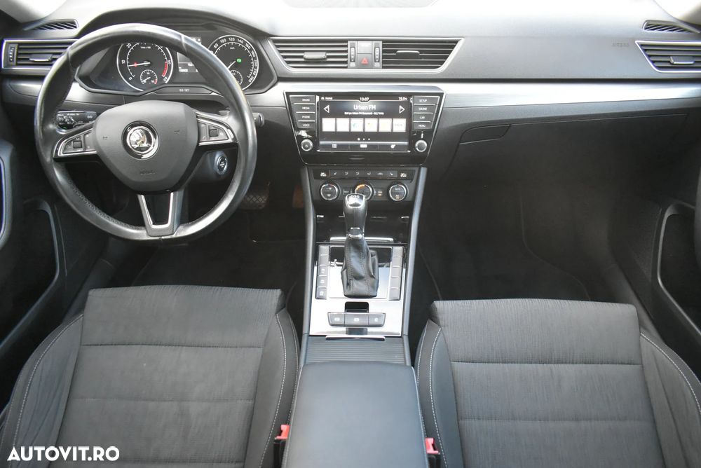 Skoda Superb 2.0 TDI DSG Ambition - 11