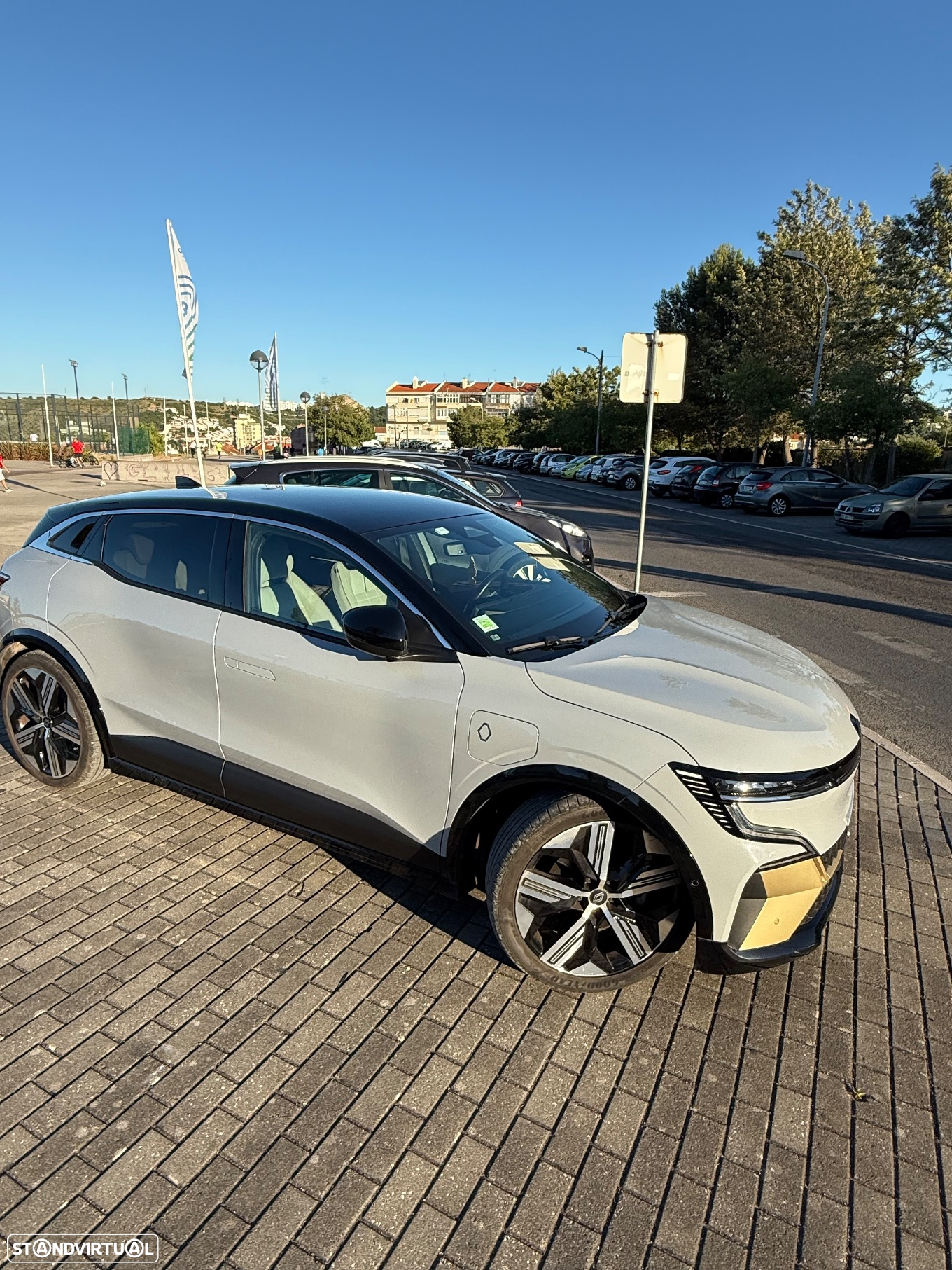 Renault Mégane E-Tech EV60 Iconic - 11