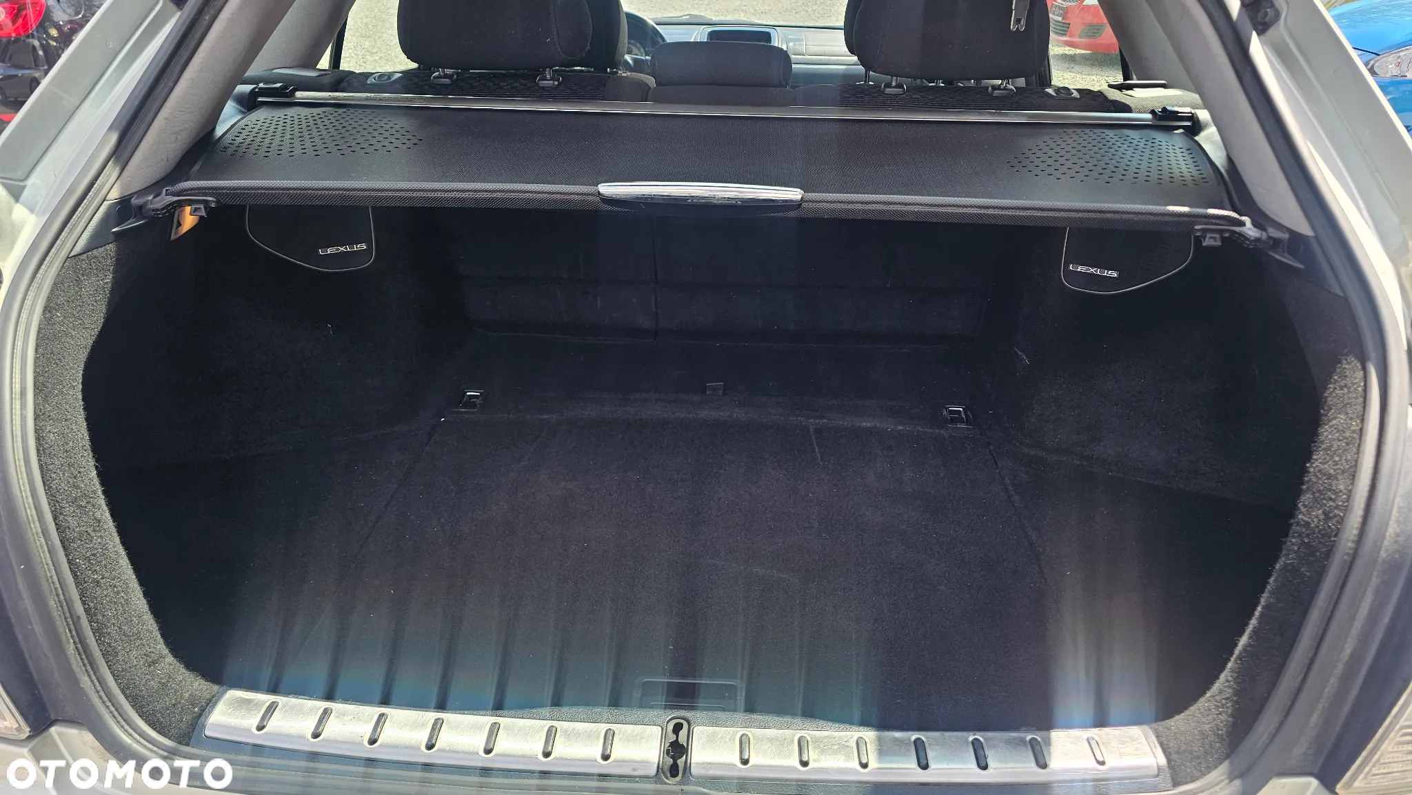 Lexus IS 200 SportCross - 17
