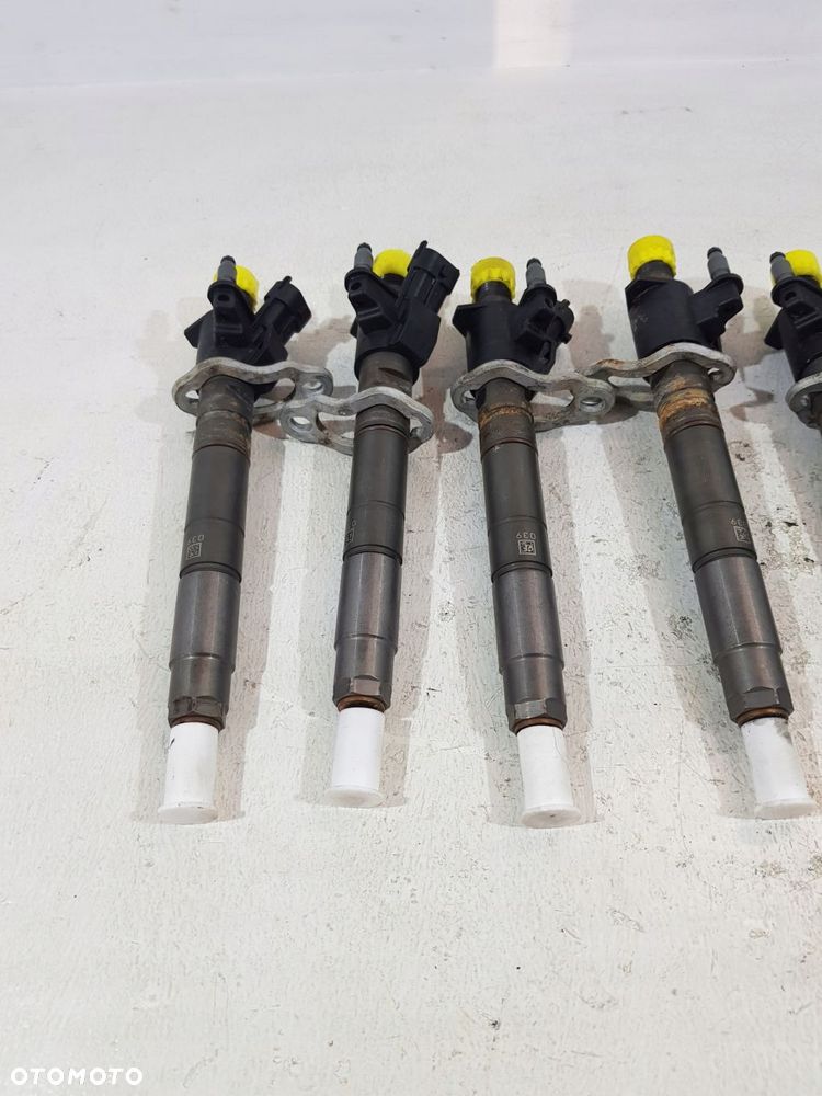 wtryskiwacz paliwa 31272690 volvo v70 xc60 xc70 s60 s80 2.4d d5244t12 - 2