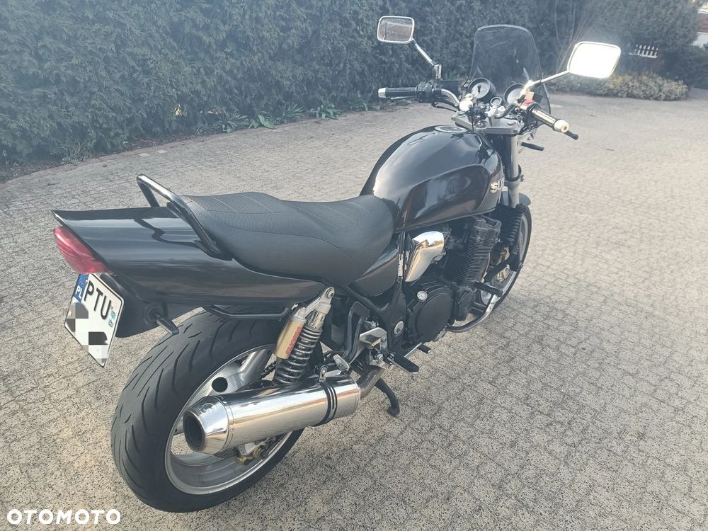 Suzuki GSX - 2