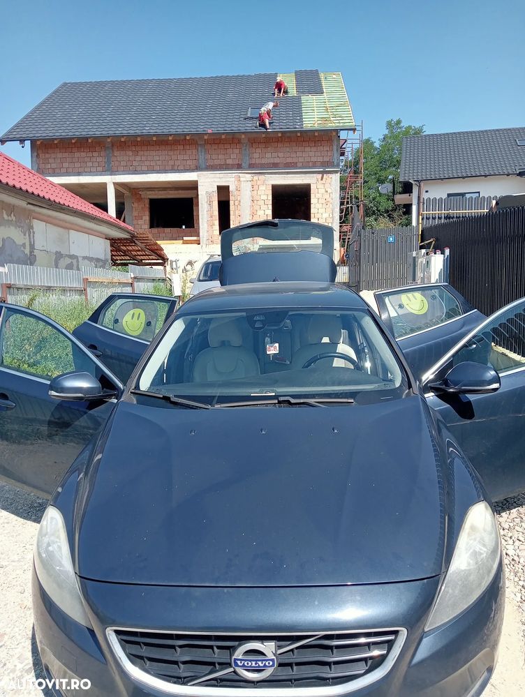 Volvo V40 D2 Momentum - 2