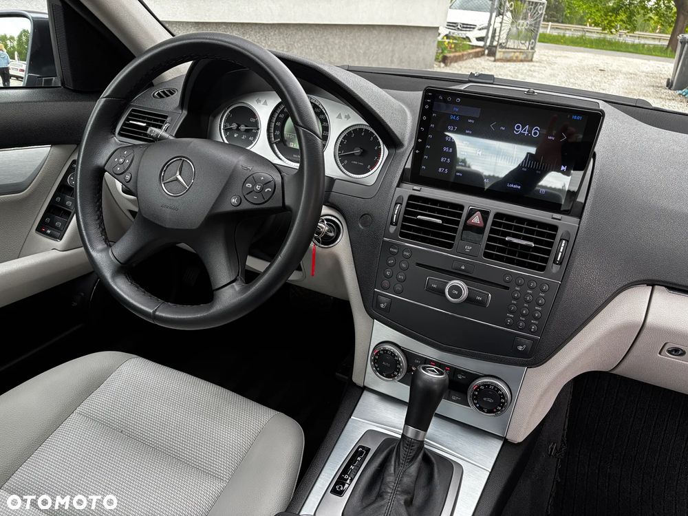 Mercedes-Benz Klasa C - 32