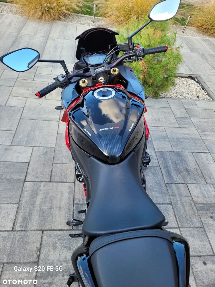Suzuki GSX 1000 - 10