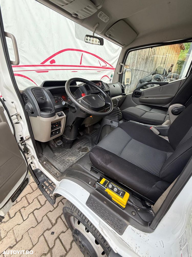 Renault Maxity - 9