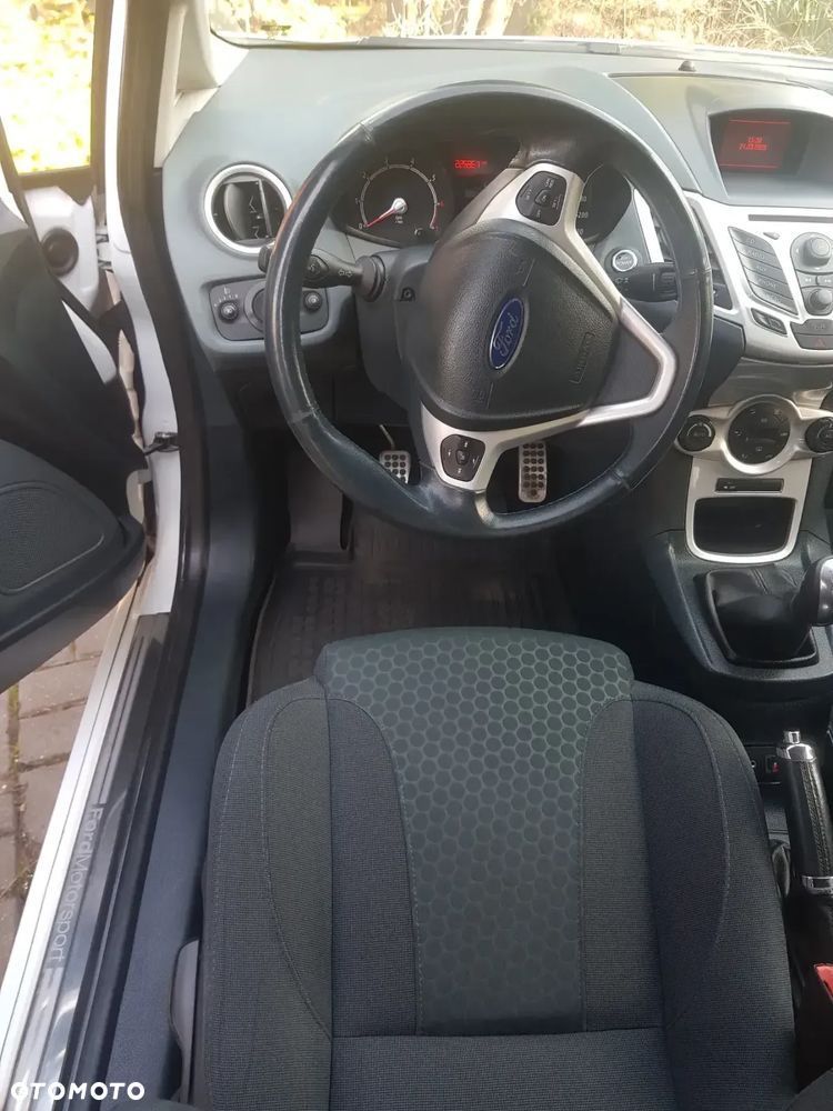 Ford Fiesta - 5