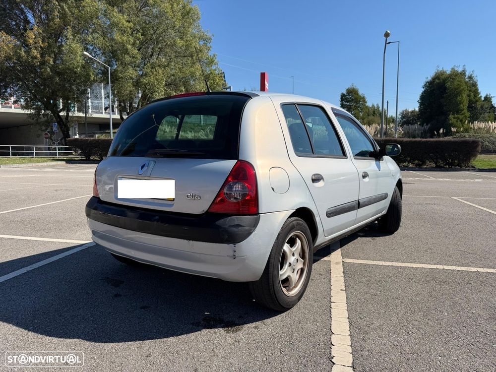 Renault Clio 1.2 16V Confort - 3