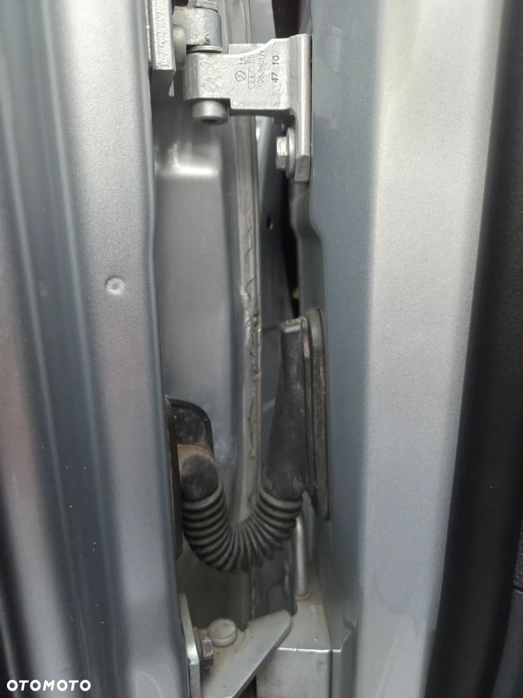 Volkswagen Golf 1.6 TDI DPF Comfortline - 27