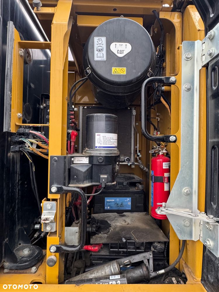 Caterpillar 326FL  , 323 , 324 - 12