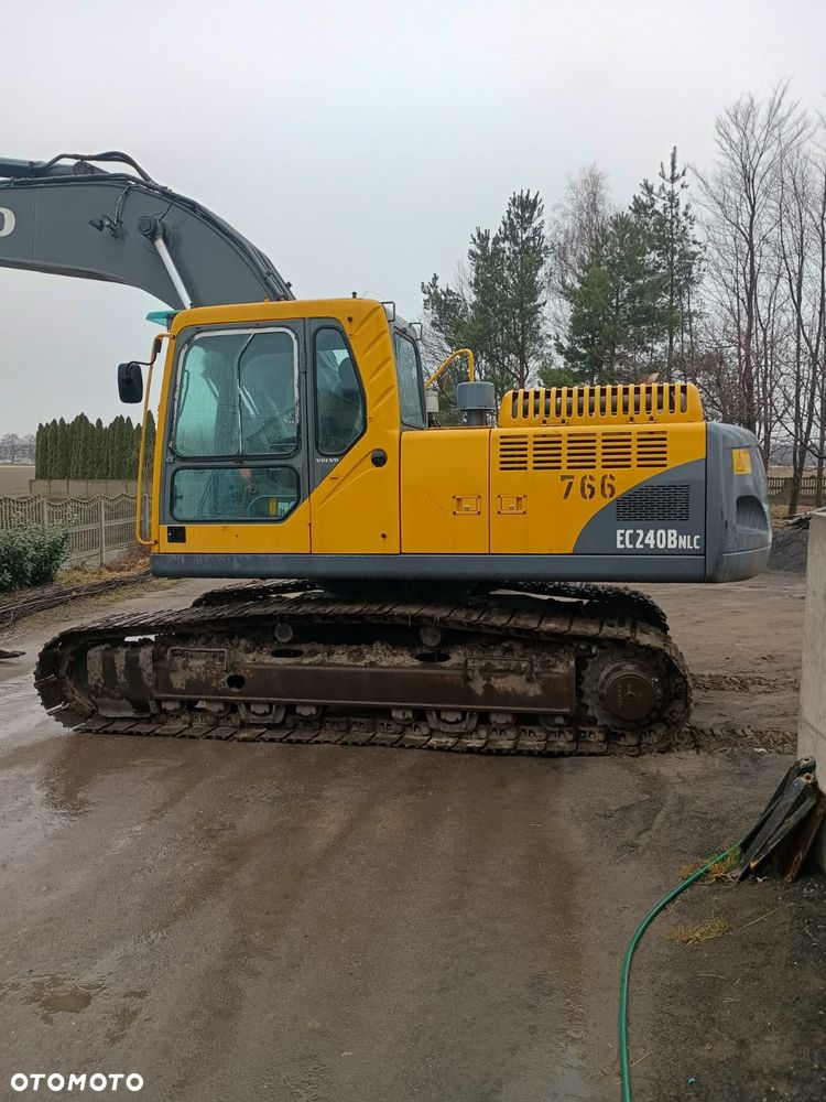 Volvo EC240 BNLC - 2