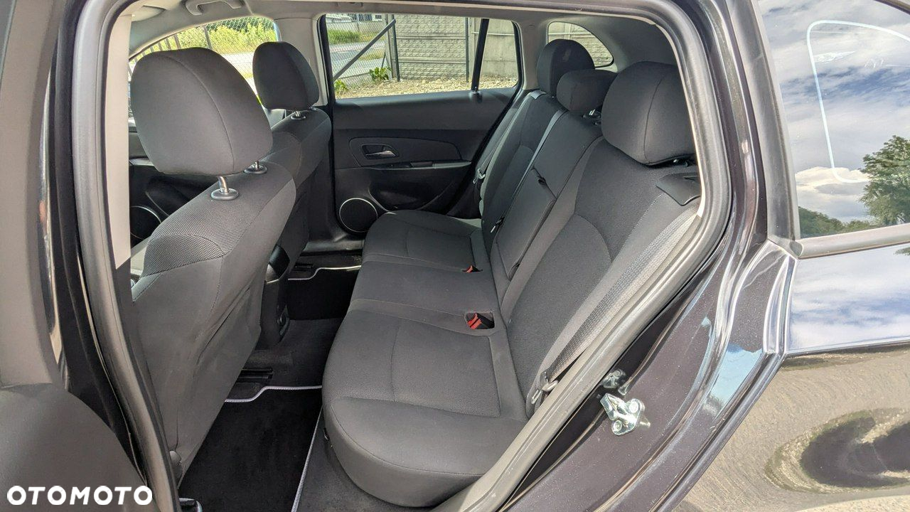 Chevrolet Cruze - 15