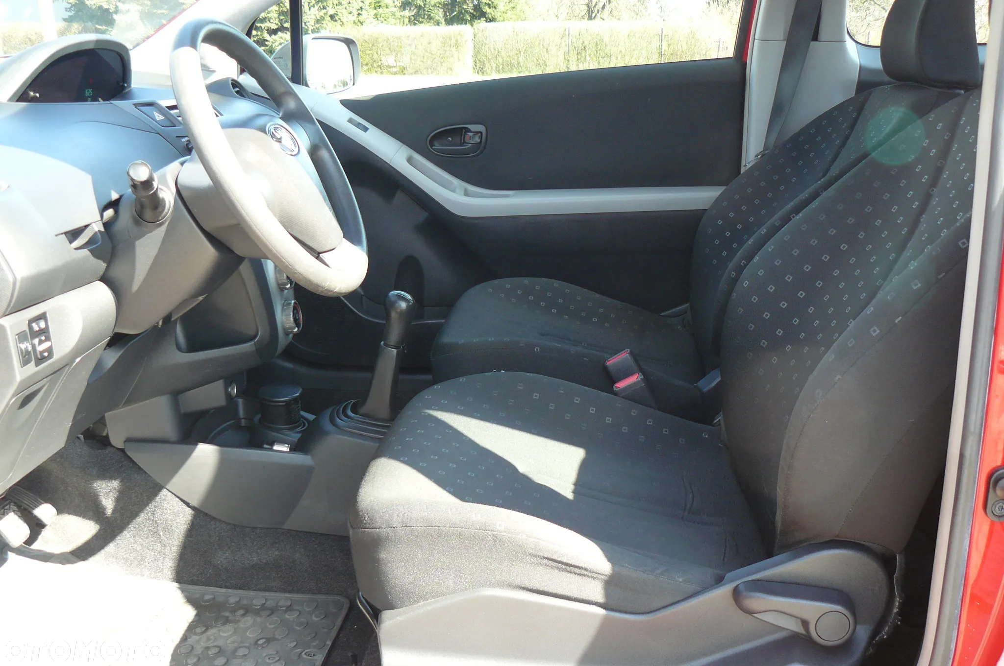 Toyota Yaris - 26