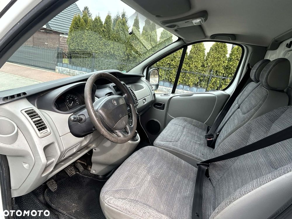 Renault Trafic - 8