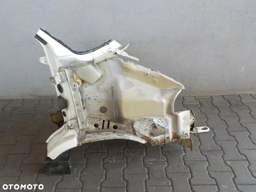 VW T4 POSZYCIE FARTUCH BŁOTNIKA ĆWIARTKA PRAWA PRZÓD PODŁUŻNICA - 1