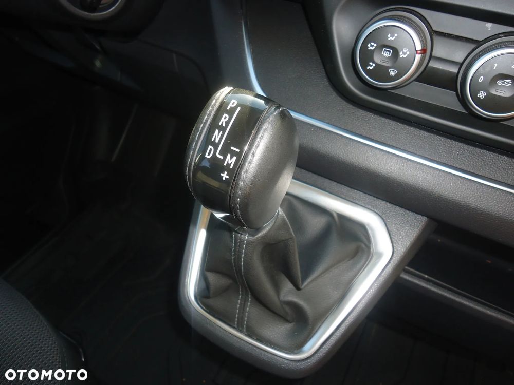 Renault Trafic - 10