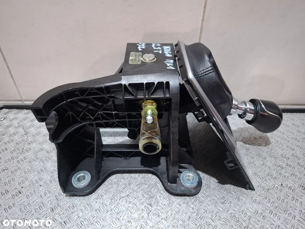 Lewarek zmiany biegów wybierak Ford Kuga Mk1 2,5T 2012 rok nr 9V4R7C453UE - 2