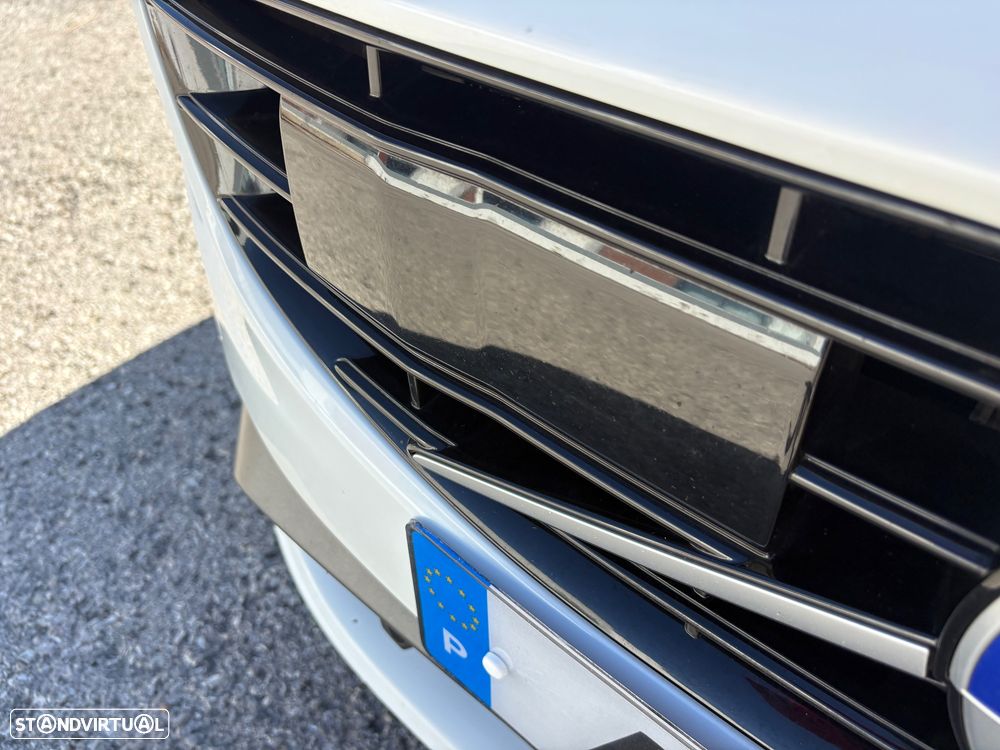 Volvo V60 2.4 D6 R-Design Sum.AWD Phev - 12