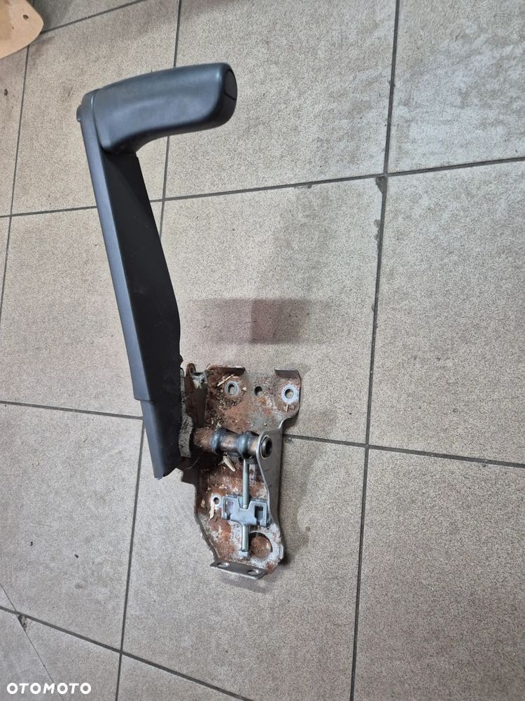 DŹWIGNIA HAMULCA RĘCZNEGO RENAULT KANGOO II 07-21r. - 1
