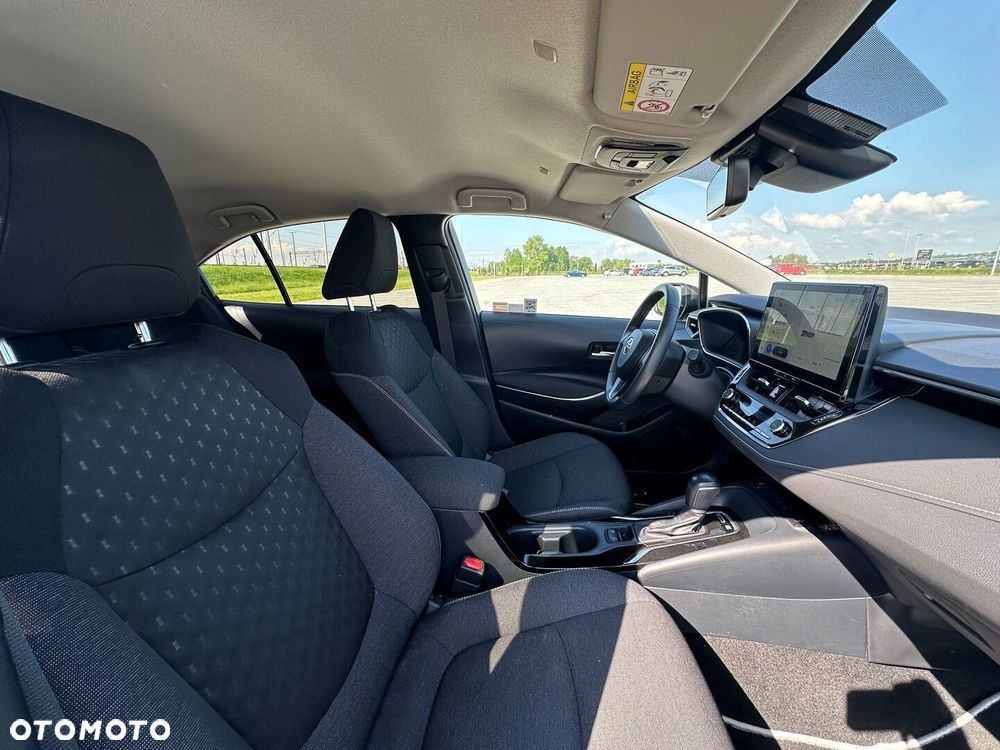 Toyota Corolla 1.8 Hybrid Style - 17