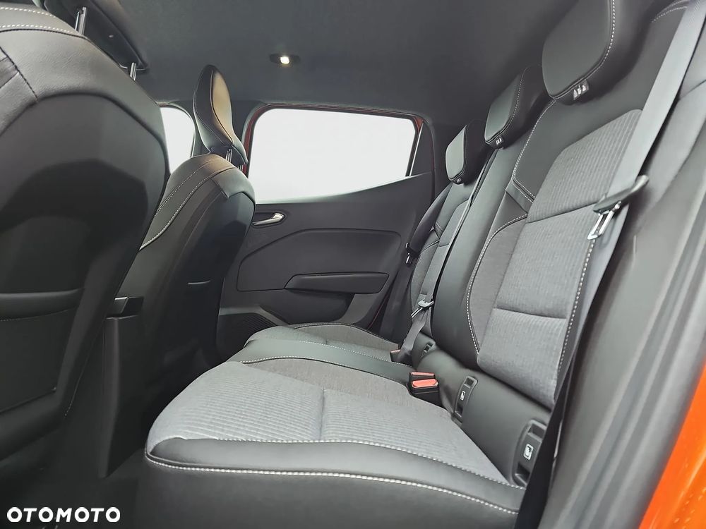 Renault Clio 1.0 TCe Techno Xtronic - 22