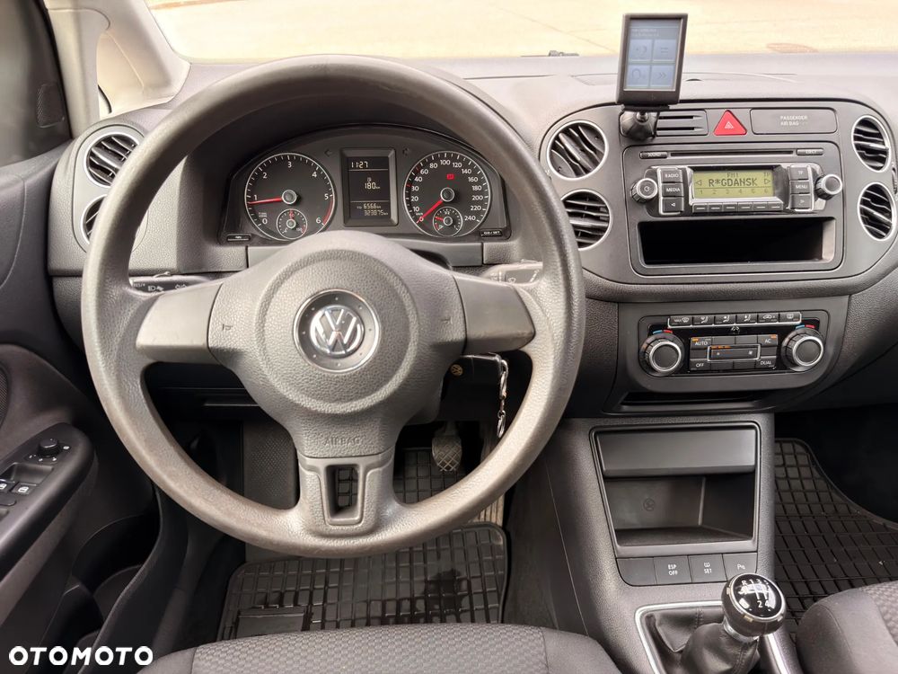 Volkswagen Golf - 28