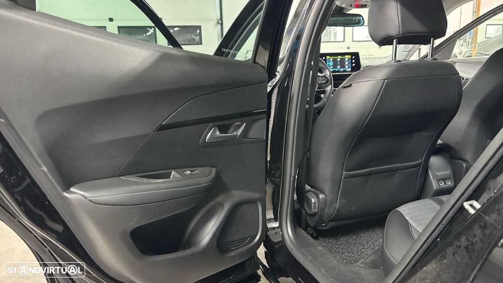 Peugeot e-2008 50 kWh Allure Pack - 6