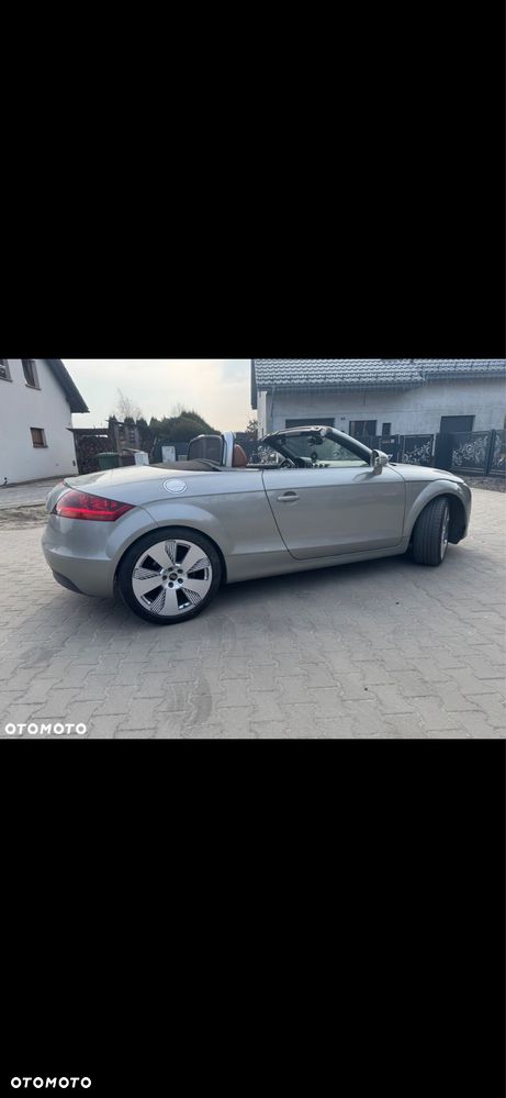 Audi TT Roadster - 2
