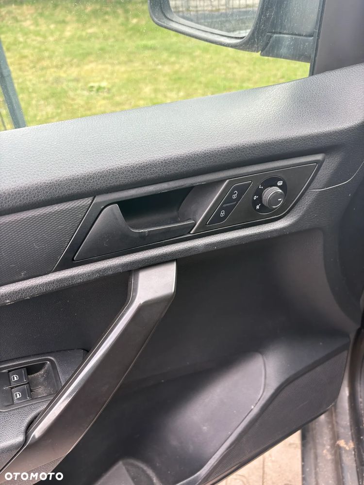 Volkswagen Caddy Maxi - 10