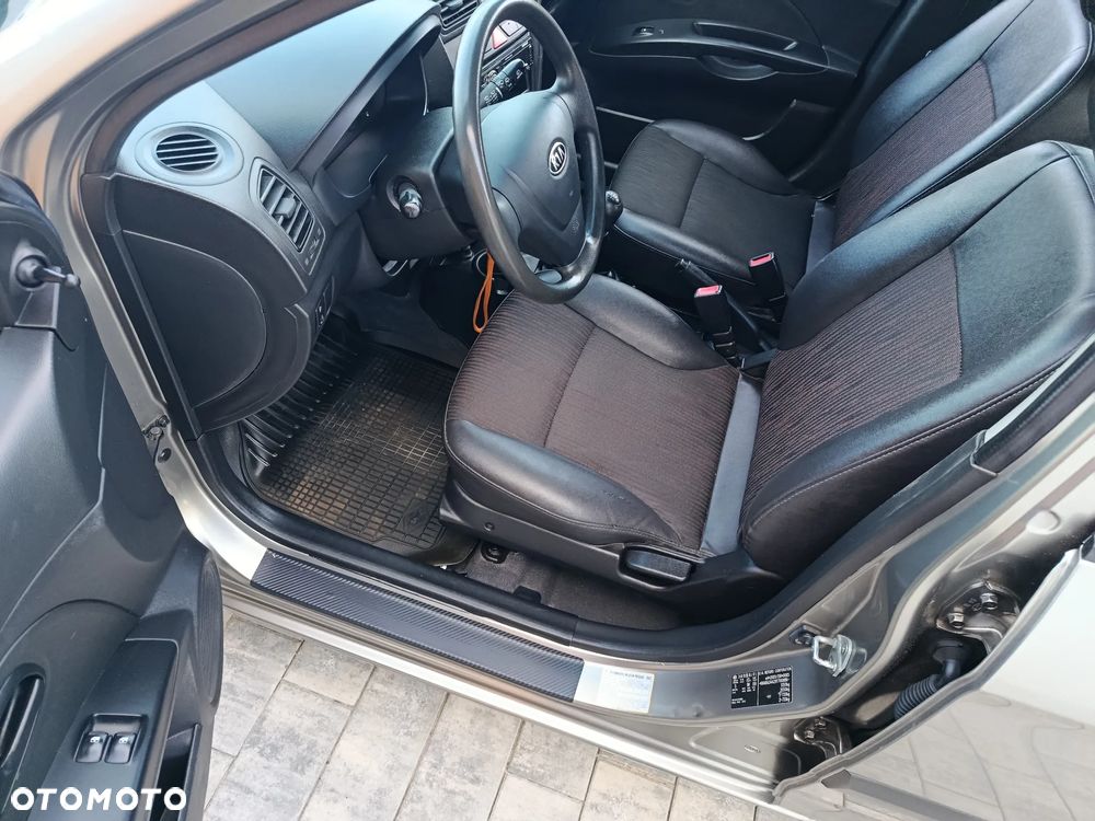 Kia Picanto - 13