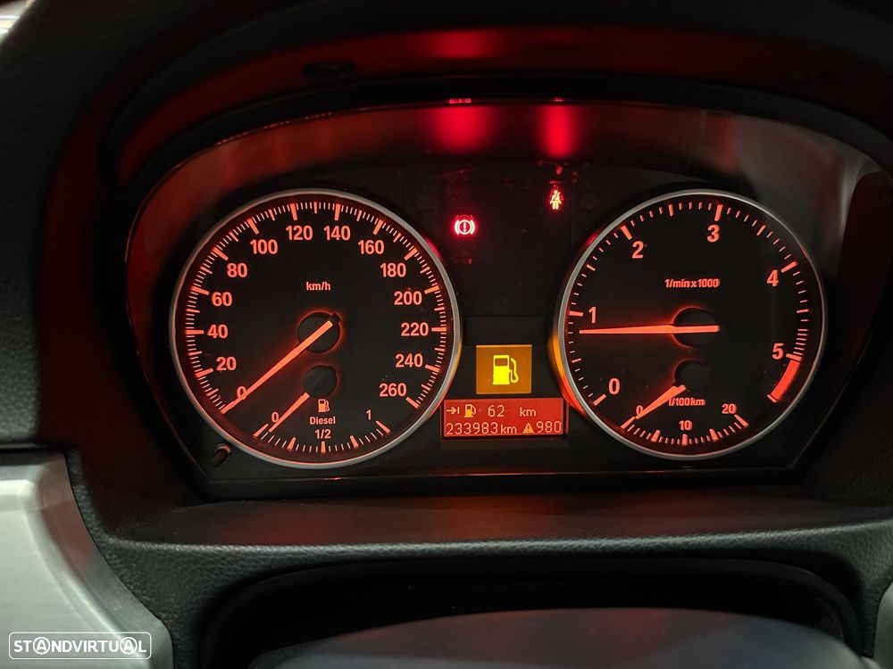 BMW 320 d Navigation - 32