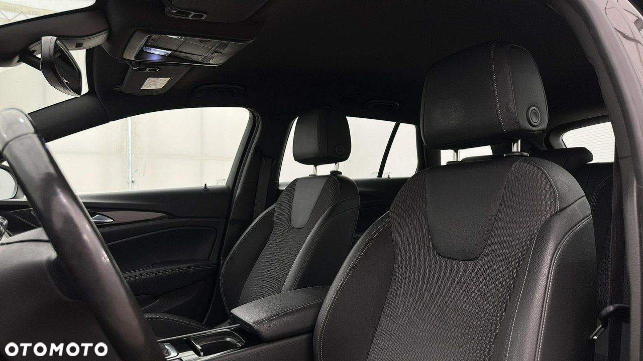 Opel Insignia 2.0 CDTI Elegance S&S - 10