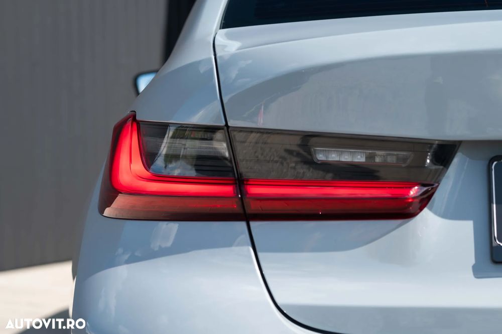 BMW Seria 3 320d xDrive Aut. Edition M Sport Shadow - 14