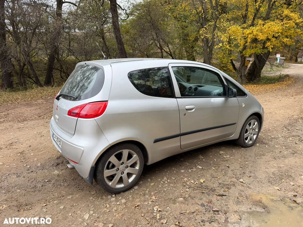 Mitsubishi Colt - 3