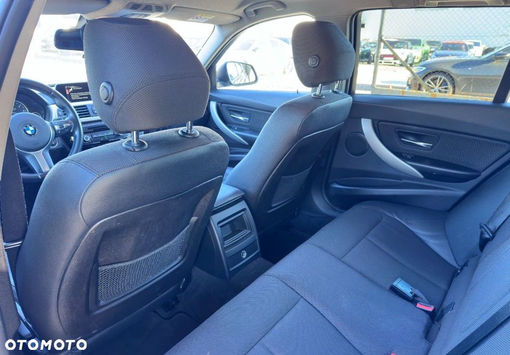 BMW Seria 3 - 10