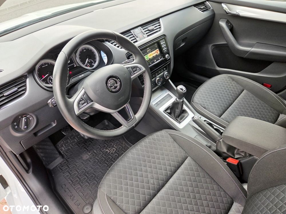Skoda Octavia 1.4 TSI Edition - 20